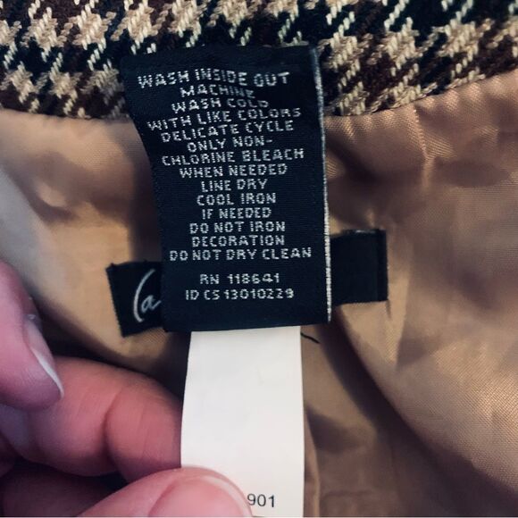 Lane Bryant Houndstooth Blazer Black and Tan with Embellished Collar Sz 16 - Picture 9 of 10